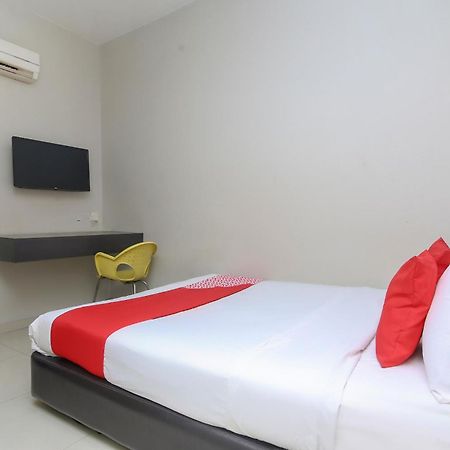 Nice Stay Three Six Five Services Kuching Bagian luar foto