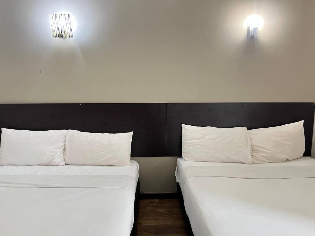 Nice Stay Three Six Five Services Kuching Bagian luar foto