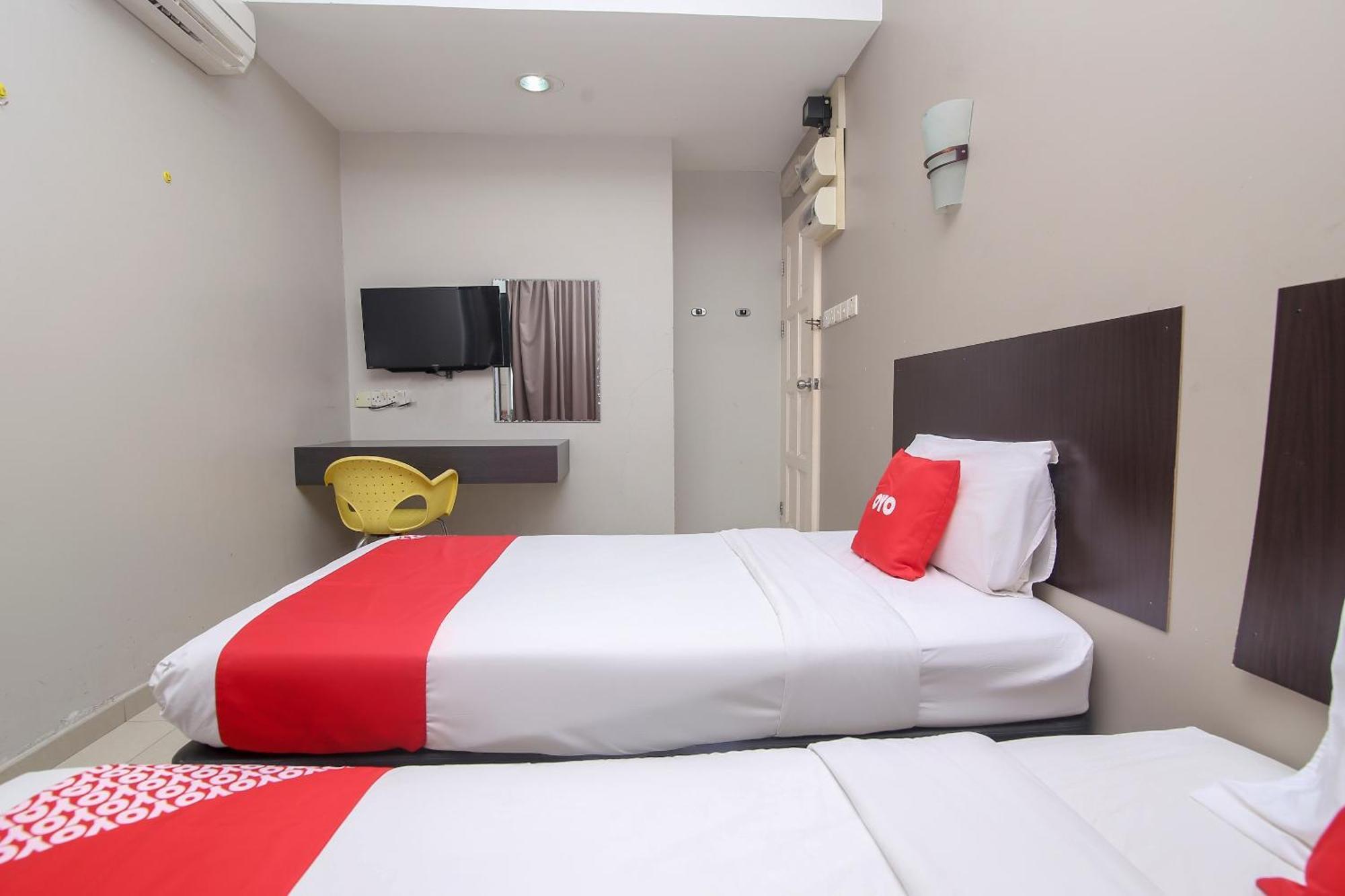 Nice Stay Three Six Five Services Kuching Bagian luar foto