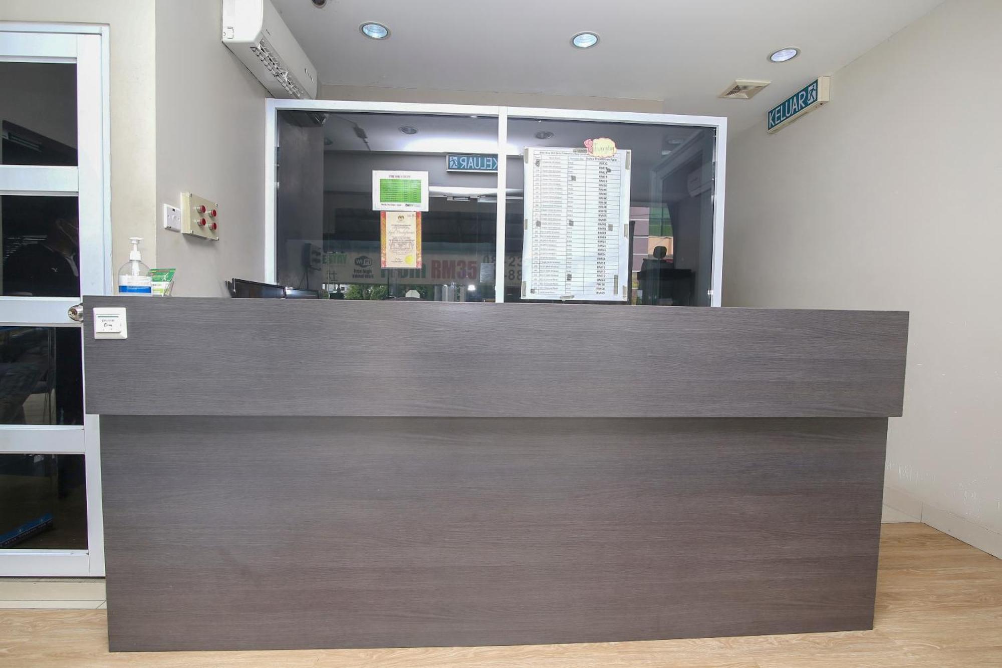 Nice Stay Three Six Five Services Kuching Bagian luar foto